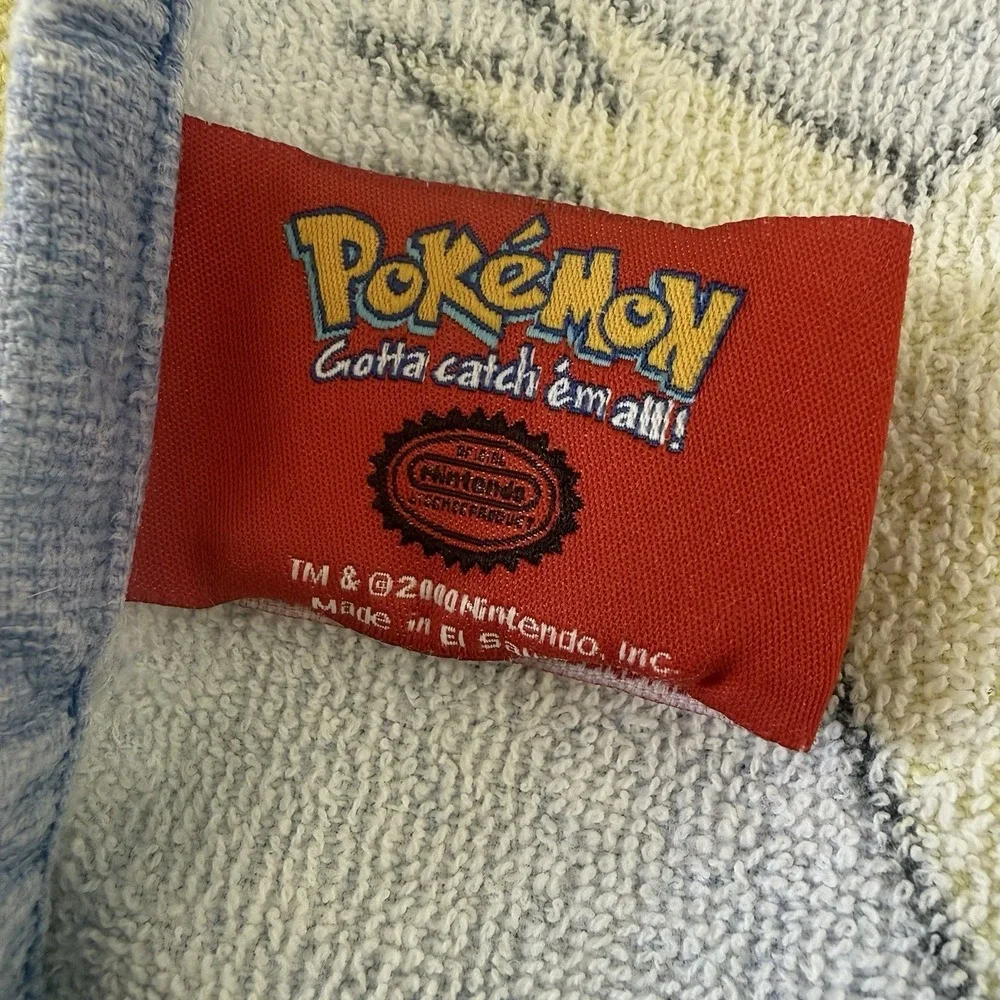 Vintage 1999 2000 Nintendo Pokemon Pikachu Beach Towel Gotta Catch Em All Bleach